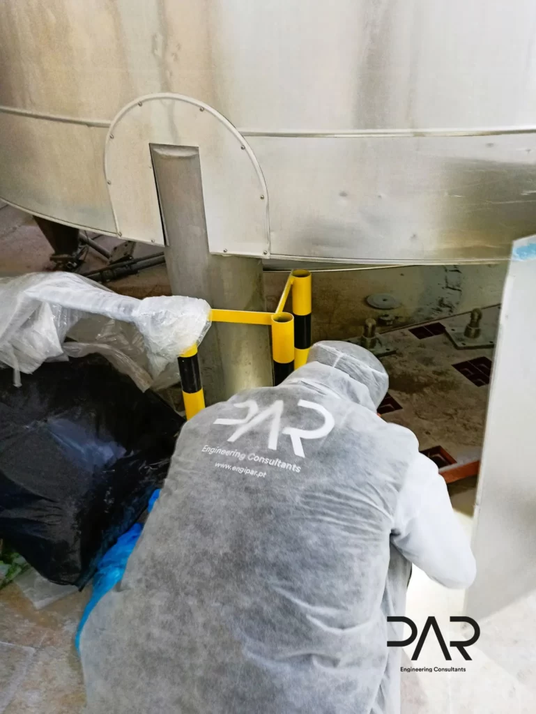 Peritagem a unidade industrial