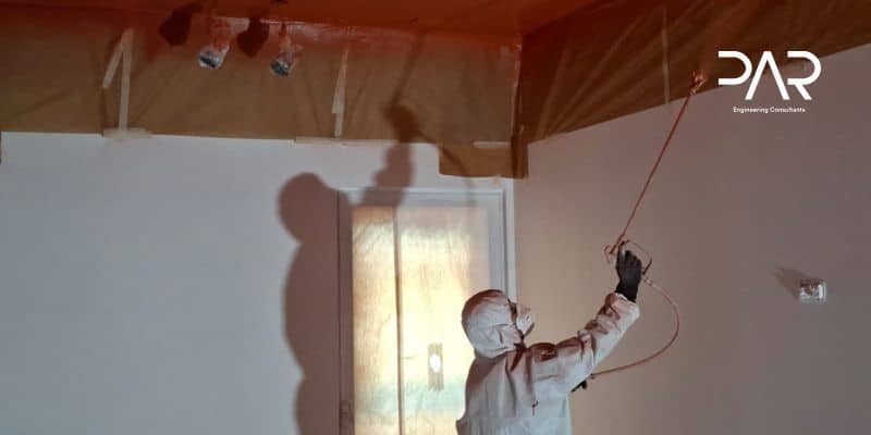 Trabalhos de pintura airless Aplicação de pintura com sistema airless.